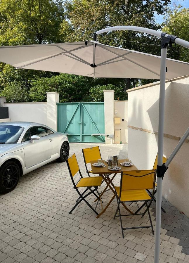 L'Archeveche : Au Pied De La Cathedrale Apartamento Bourges Exterior foto